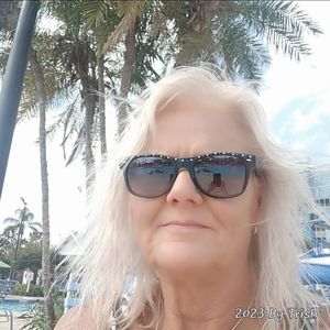 Meet your Posher, Patricia